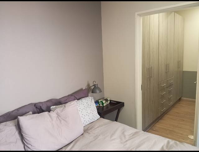 1 BEDROOM FLAT TO LET IN NOORDHEUWEL